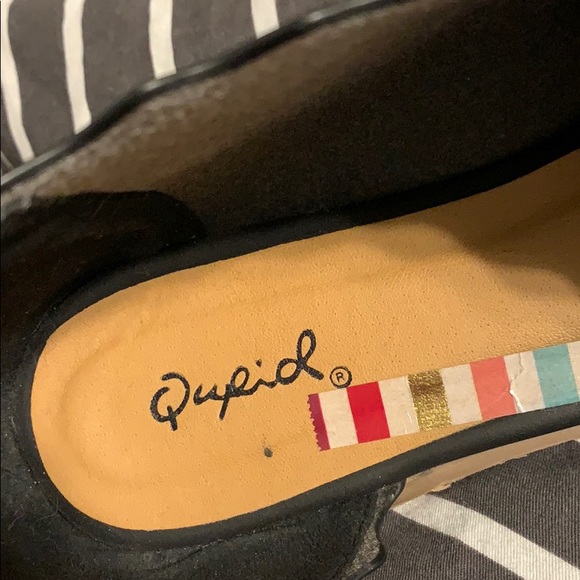 Black flats - Picture 2 of 3